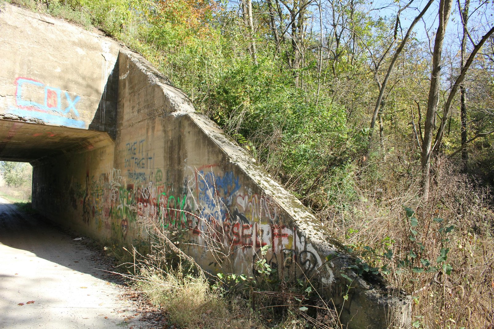 Southeast wing wall